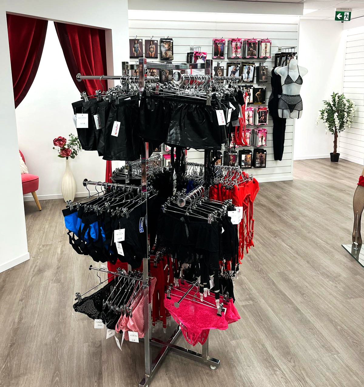 Lighting and in-store layout